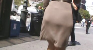 rusia sex Le LunaI Luna kéo quả bóng của bạn bè của con trai mình trong khi chết phim sex tu quay tiệt.